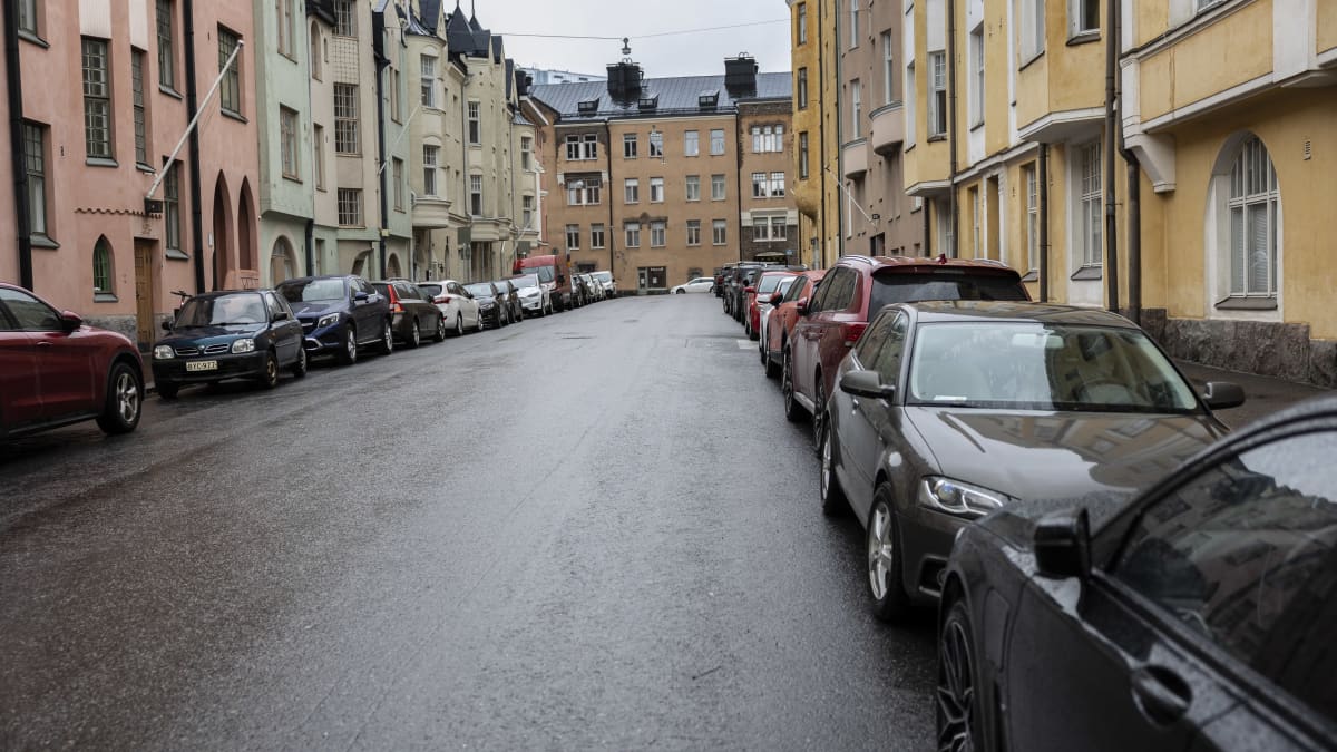 Helsinki muuttaa 1 400 kantakaupungin pysäköintipaikkaa maksullisiksi –  viidesosa niistä sijaitsee Vallilassa