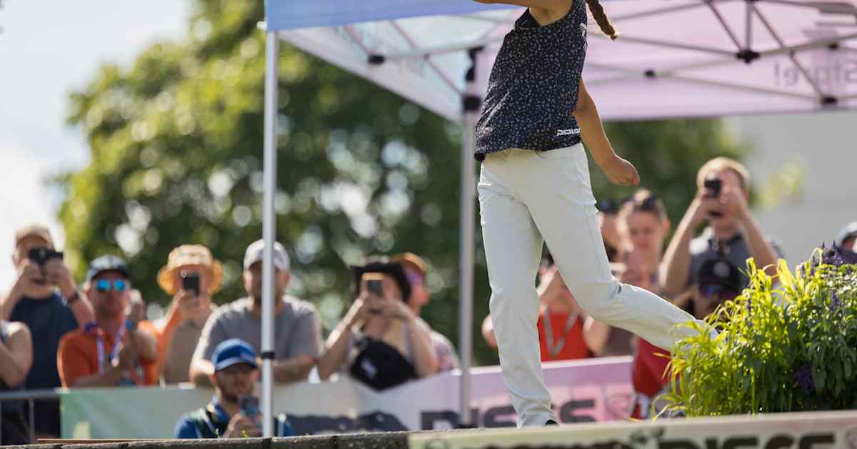 Silva Saarinen voitti frisbeegolfin major-kilpailun Champions Cupin Virginiassa