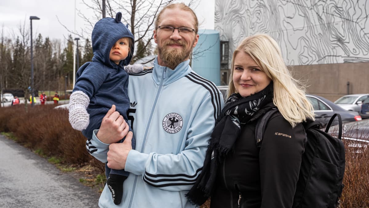 Tampereen Vuoreksessa evakuoitiin asukkaita tulipalon savun alta.