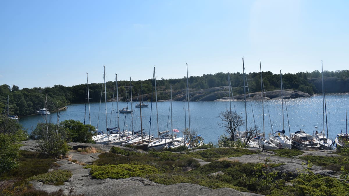 Byvikenin satama Saaristomerellä.