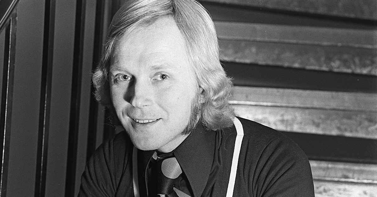 Teatterin moniosaaja Reijo Paukku on kuollut – ohjasi kantaesityksen Hair-musikaalista ja toi drag-shown Suomeen