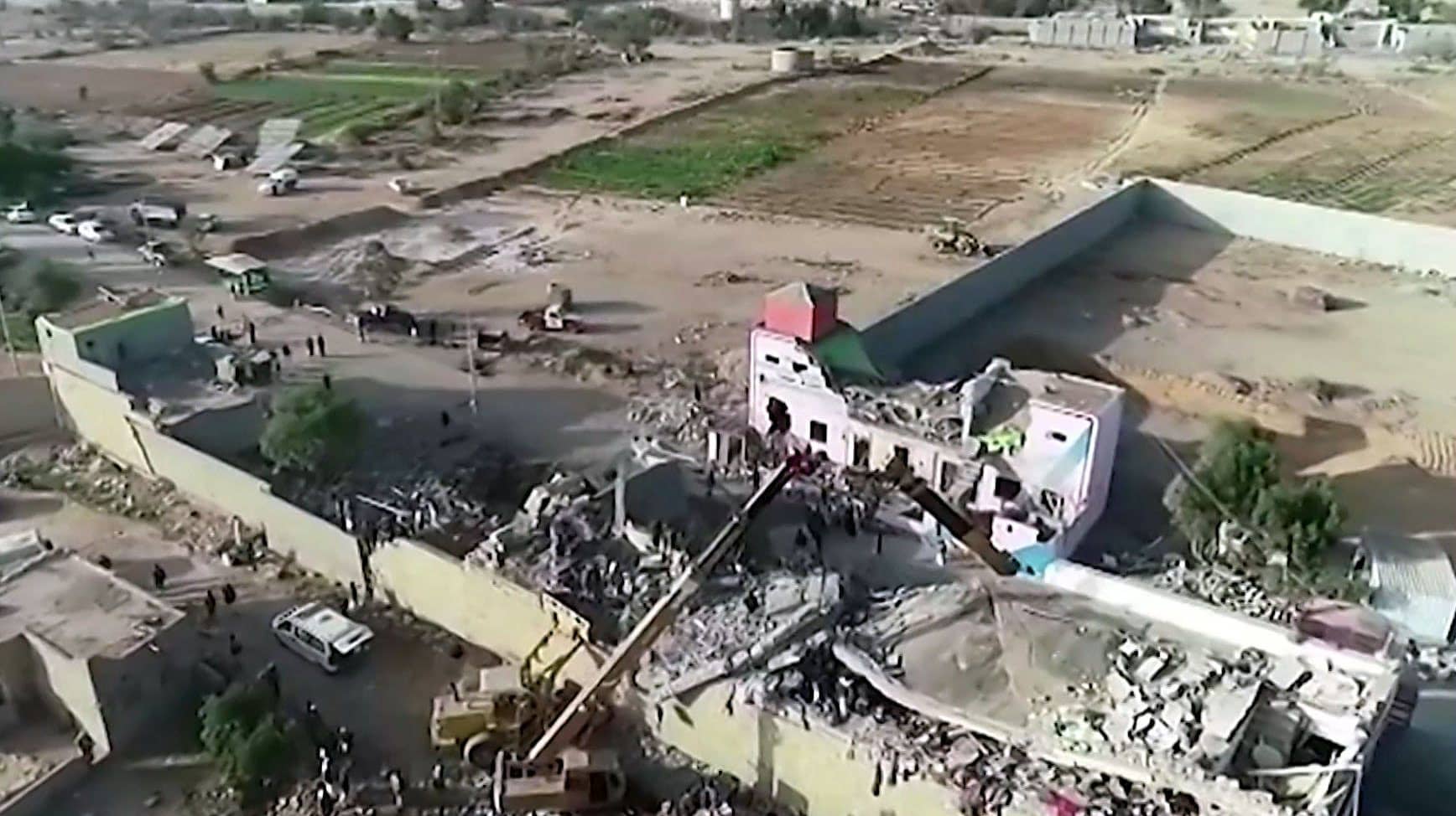 Videosta kaapatussa kuvassa näkyy tuhoutunut rakennus.