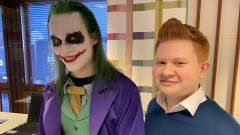 Abiturientit Verneri Törmi ja Fedja Poikonen Kajaanin lukiosta penkkareiden rooliasuissaan Jokerina ja Tinttinä.