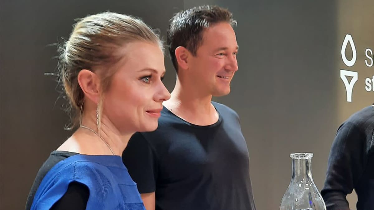 Suomen startup -yhteisön toimitusjohtaja Riikka Pakarinen ja Supercellin toimitusjohtaja Ilkka Paananen yhdistyksen perustamisen tiedotustilaisuudessa 7. lokakuuta