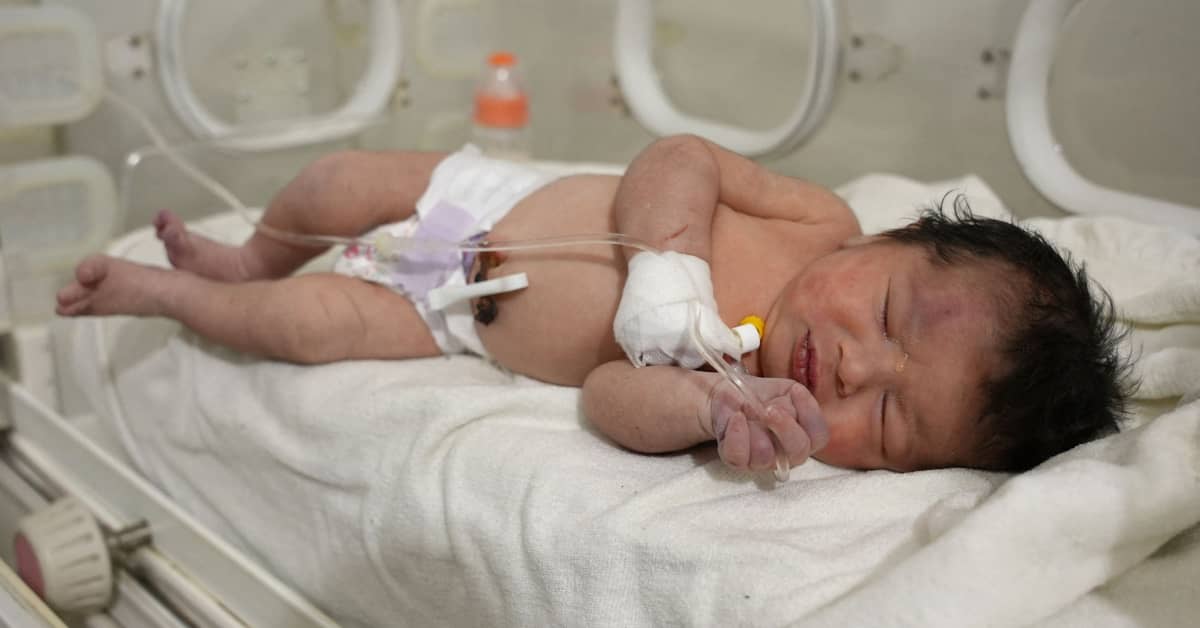 Vastasyntynyt vauva löytyi elossa maanjäristyksen romahduttaman talon raunioista Syyriassa