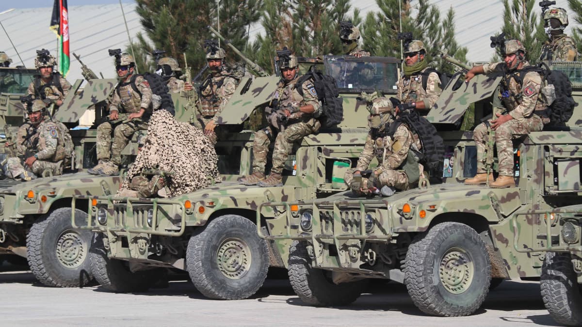 Millainen sotilaallinen voima on USA:n aseilla varustettu Taliban?  Maanpuolustuskorkeakoulun Paronen: 