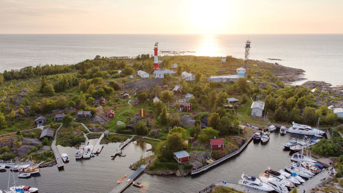 Tankarin majakkasaari, ilmakuva