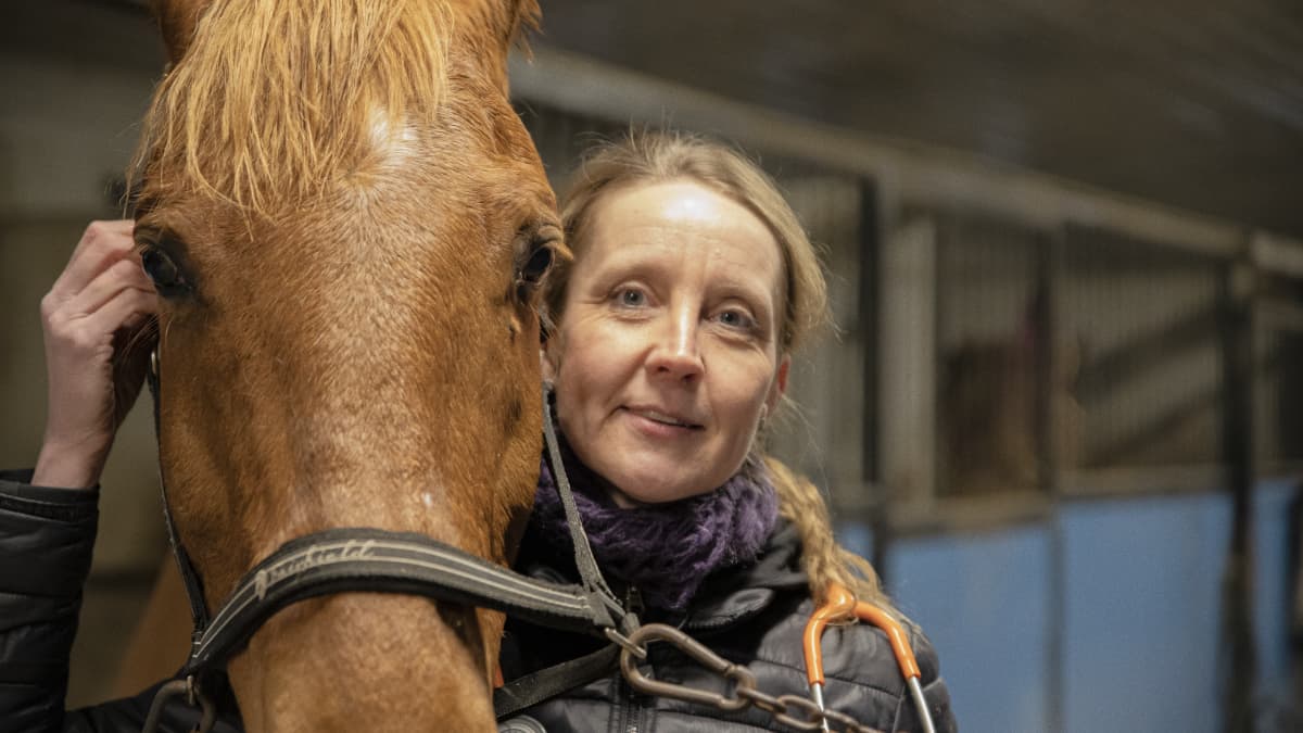 Kati Lehtimäki ja hevonen