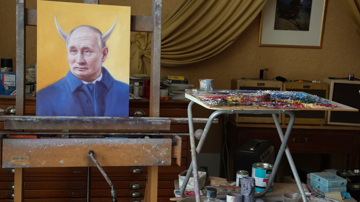 Putin sai pirunsarvet Kaj Stenvallin öljyvärimaalauksessa – se helpotti ...