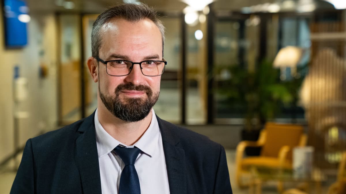 henkilökuva - Valtiovarainministeriön muutosjohtaja Ville-Veikko Ahonen.