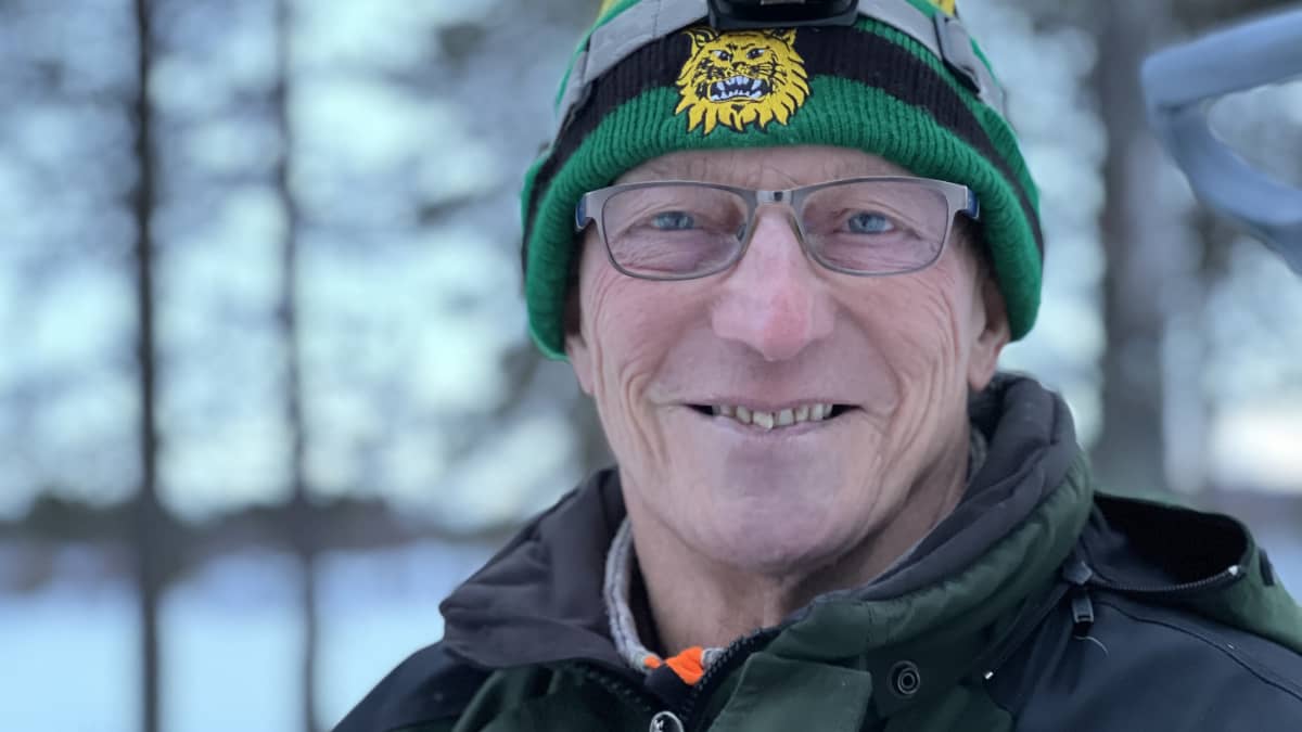 Lasse Mäkitalo Enontekiön Palojoensuussa on höylännyt  latuja vapaaehtoisena ilman palkkaa jo yli 30 vuotta.