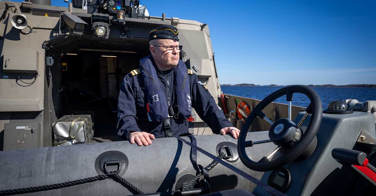 Yksi Kouvolan seudulle pudonneista drooneista olisi voitu pudottaa Suomenlahteen, mutta Merivoimat ei saanut lupaa ampua