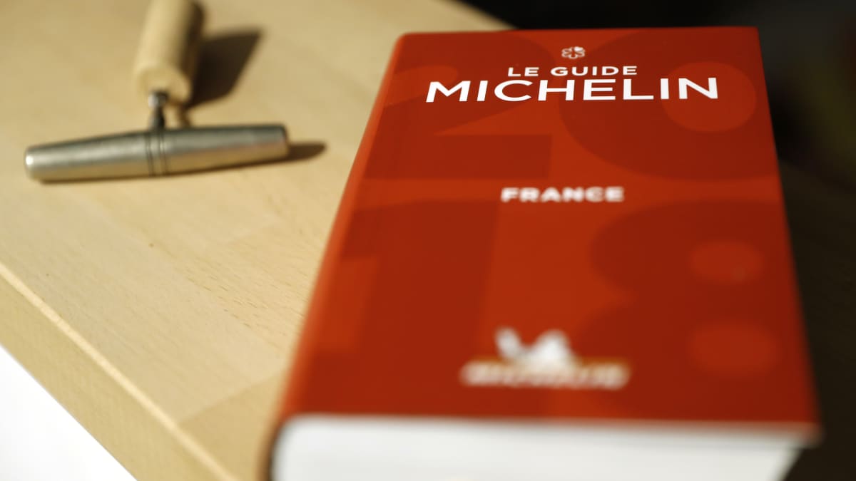 Den franska Michelinguiden för 2018.