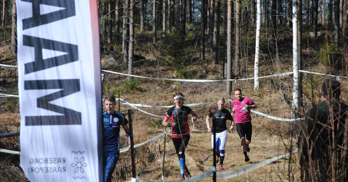 Orienteringssäsongen körde i gång i Västnyland - ”Det är lite som en ...