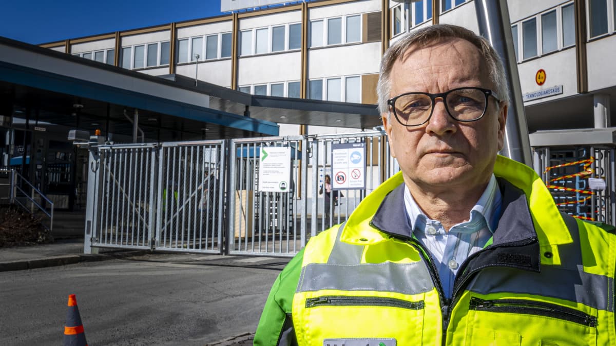 Valmetin Rautpohjan tehtaan Paperit-liiketoimintalinjan johtaja Jari Vähäpesola.