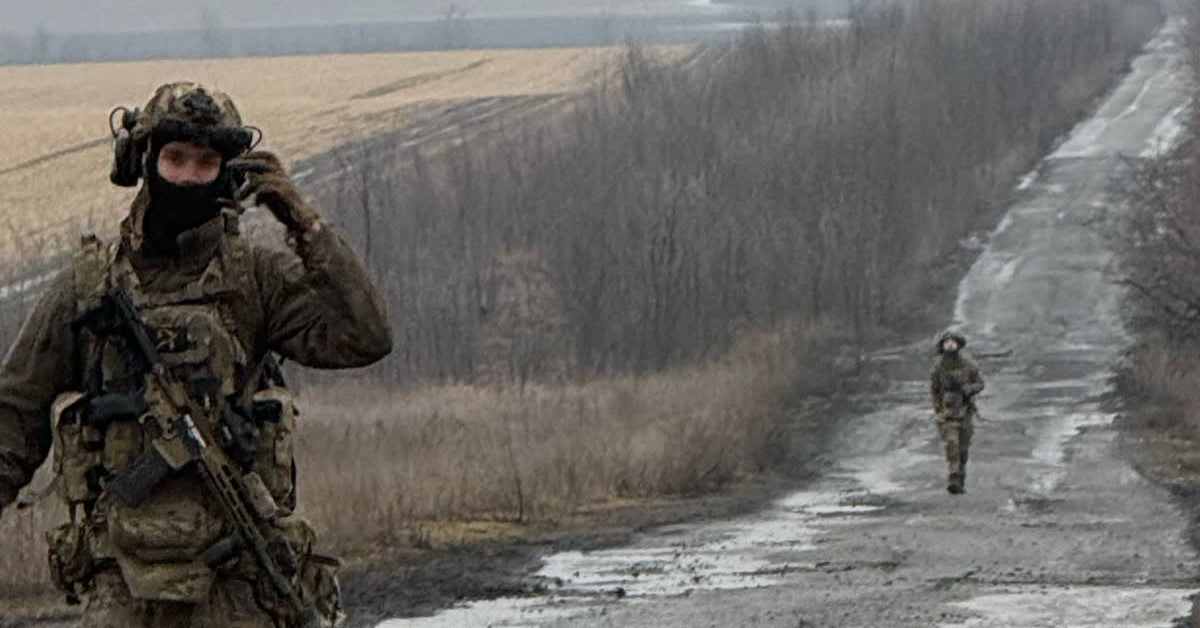 Kaksi suomalaissotilasta kertoo Ylelle Ukrainan rintamatilanteesta – ”Tämä on teollisen tason tappamista ja tuhoamista”