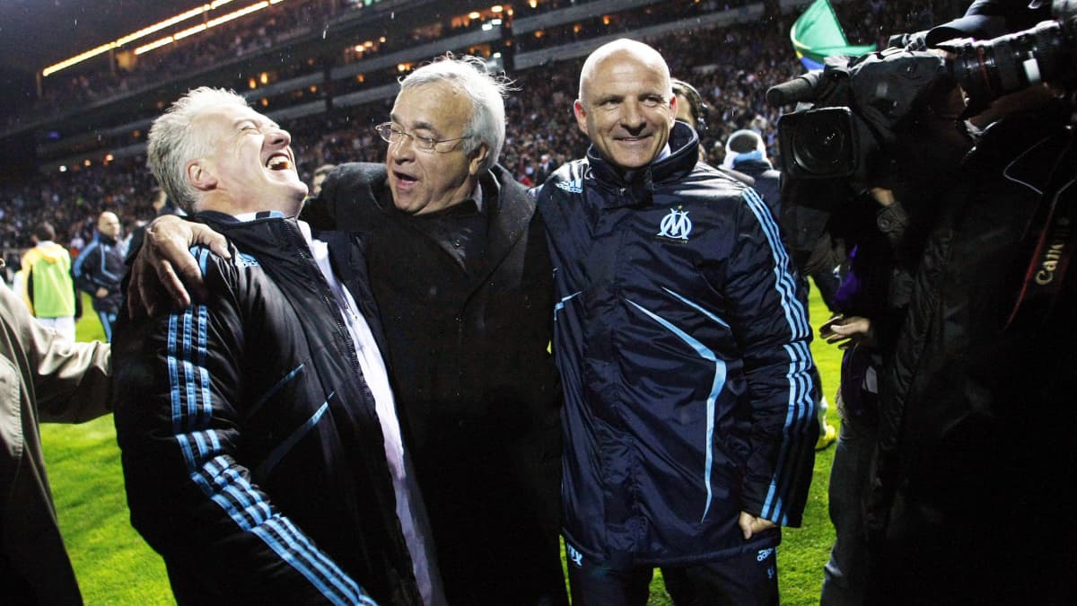 Didier Deschamps Marseillen voitettua Ligue 1 -mestaruuden.