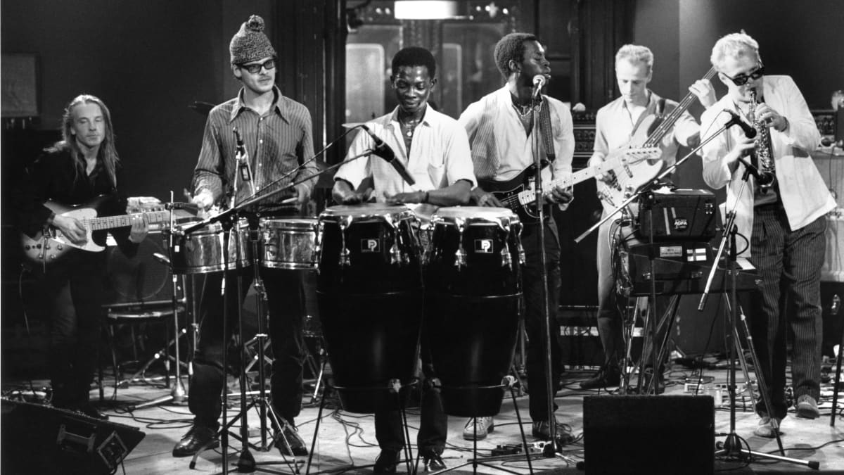 Piirpauke-yhtye, muusikot Leo Gauriloff, Tom Nekljudow, Malik Sene, Baby D´Njay, Tauno Railo ja Sakari Kukko. 1984.