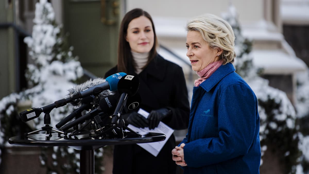 Euroopan unionin komission puheenjohtaja Ursula von der Leyen tapasi pääministeri Sanna Marinin Helsingissä 3. helmikuuta.