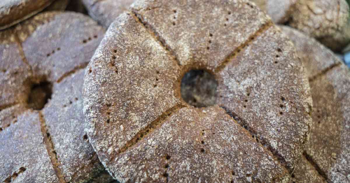 Monday's papers: Pharmacy deregulation, men's feelings and bread-loving Finns - Vimarsana News