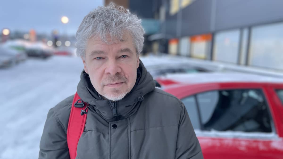 Jyväskyläläinen Tero Reingoldt käyttää työmatkoillaan jatkuvasti vammaispalvelulain mukaista taksikyytiä.