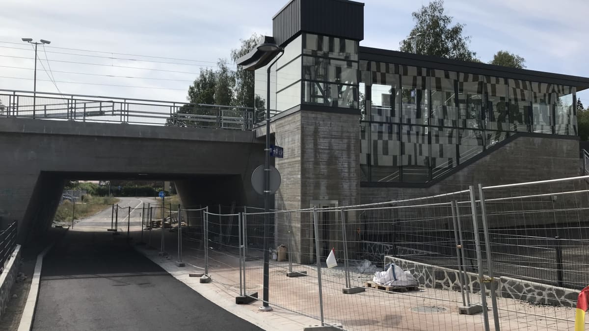 160-metrisille junille rakennettiin 250 metriä laituria – Tampereen Tesoman  seisake maksoi yhteensä neljä miljoonaa euroa