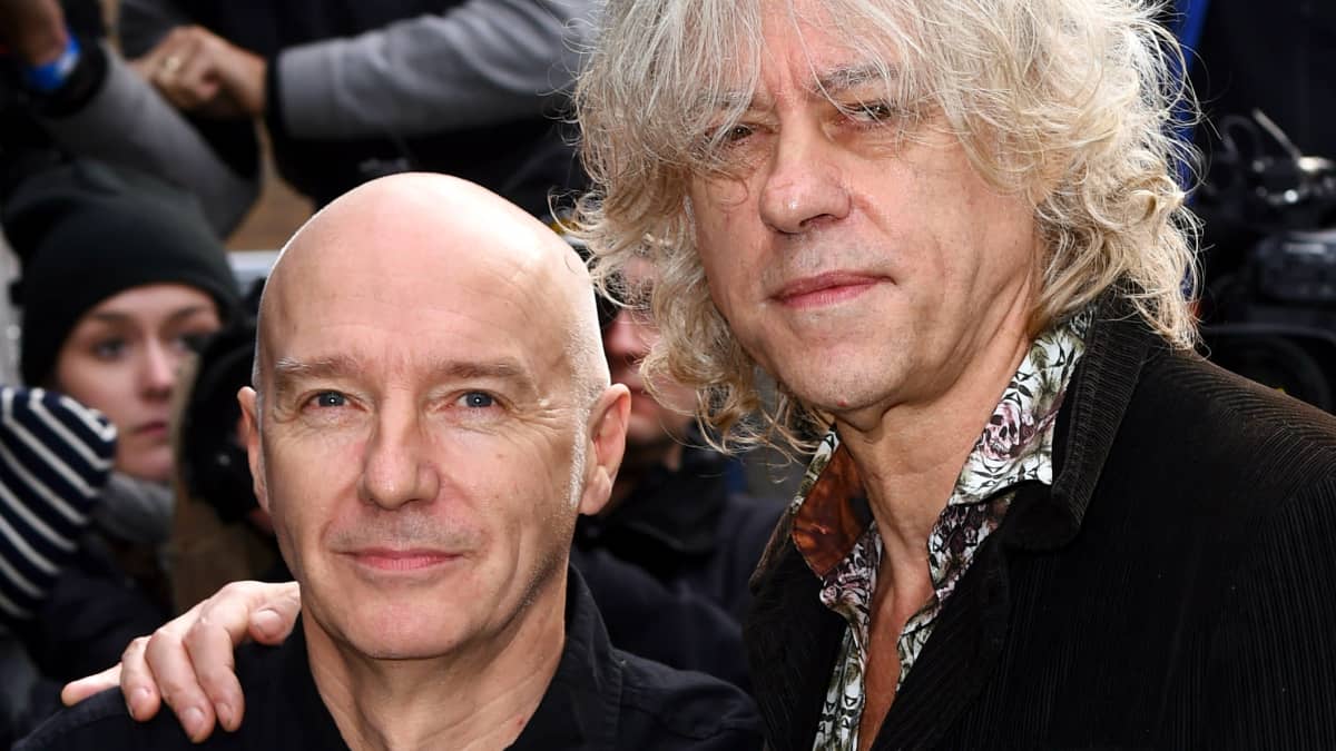 Kuvassa ovat Ultravox-yhtyeen Midge Ure ja Boomtown Ratsin Bob Geldof.