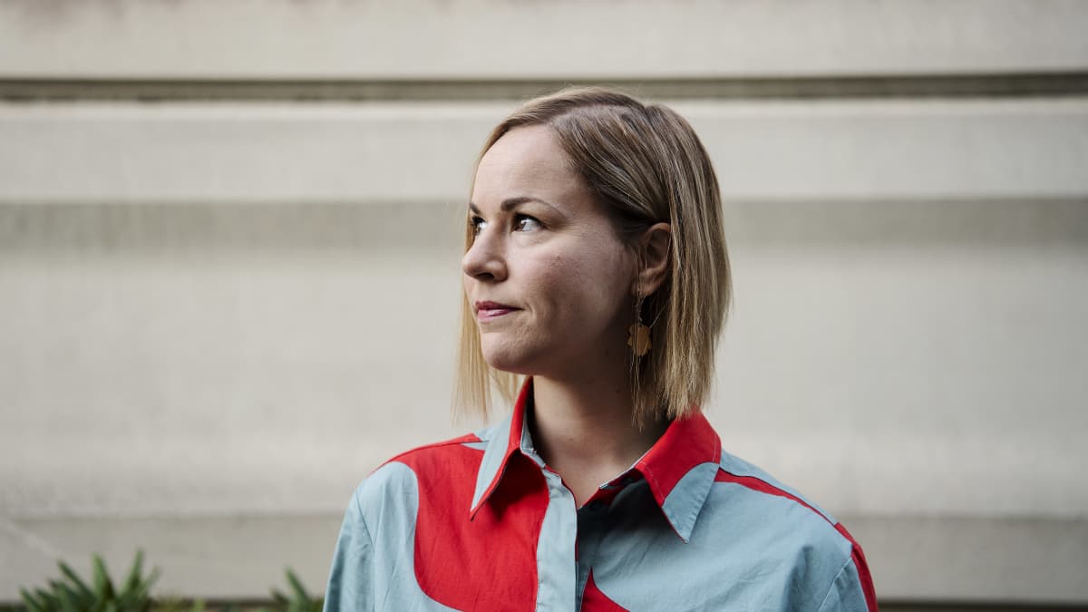 Sosiaali- ja terveysministeri Hanna Sarkkinen vieraili Pasilassa Ylen aamussa 31. elokuuta.