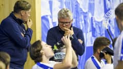 Mika Kohonen ja Petteri Nykky juonivat kuvioita Ruotsi-ottelussa Eerikkilässä 12. elokuuta 2021.