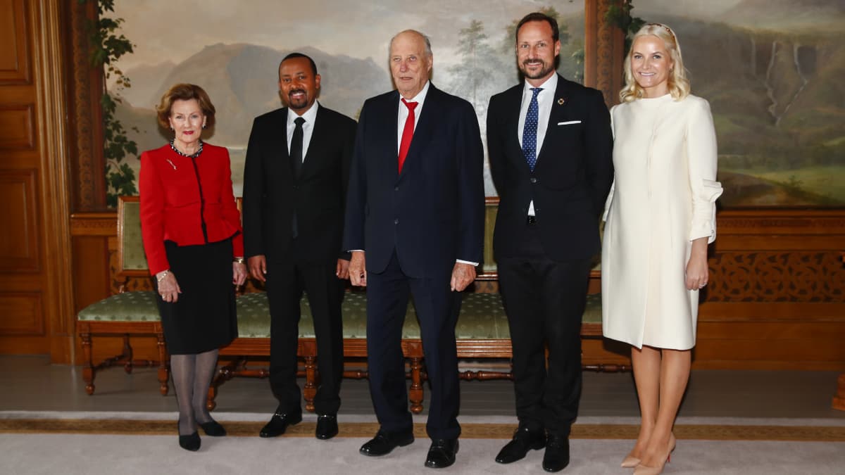 Kuningatar Sonja, Etiopian pääministeri Abiy Ahmed, kuningas Harald, Haakon, Me​tte-Marit.