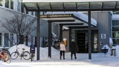 Oulun kaupunginsairaalan sisäänkäynti.