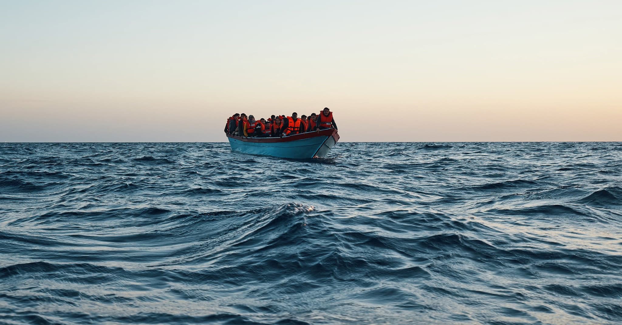 Kreikka syyttää turvapaikanhakijoita auttaneita avustustyöntekijöitä vakoilusta, ihmisoikeusjärjestöjen mukaan oikeudenkäynti on farssi