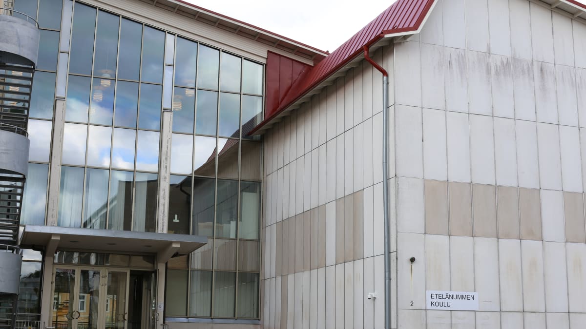 Etelänummi skola, Jakobstad