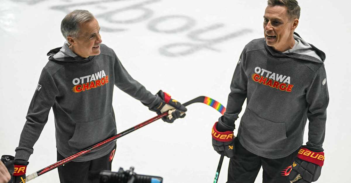 Näin presidentti laukoo ja luistelee: Stubb aloitti Kanadan-vierailun jääkiekolla