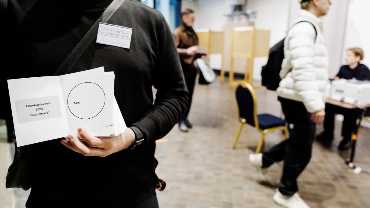 Helsingin Triplassa ennakkoäänestyspaikalla äänestettiin maaliskuussa 2023.