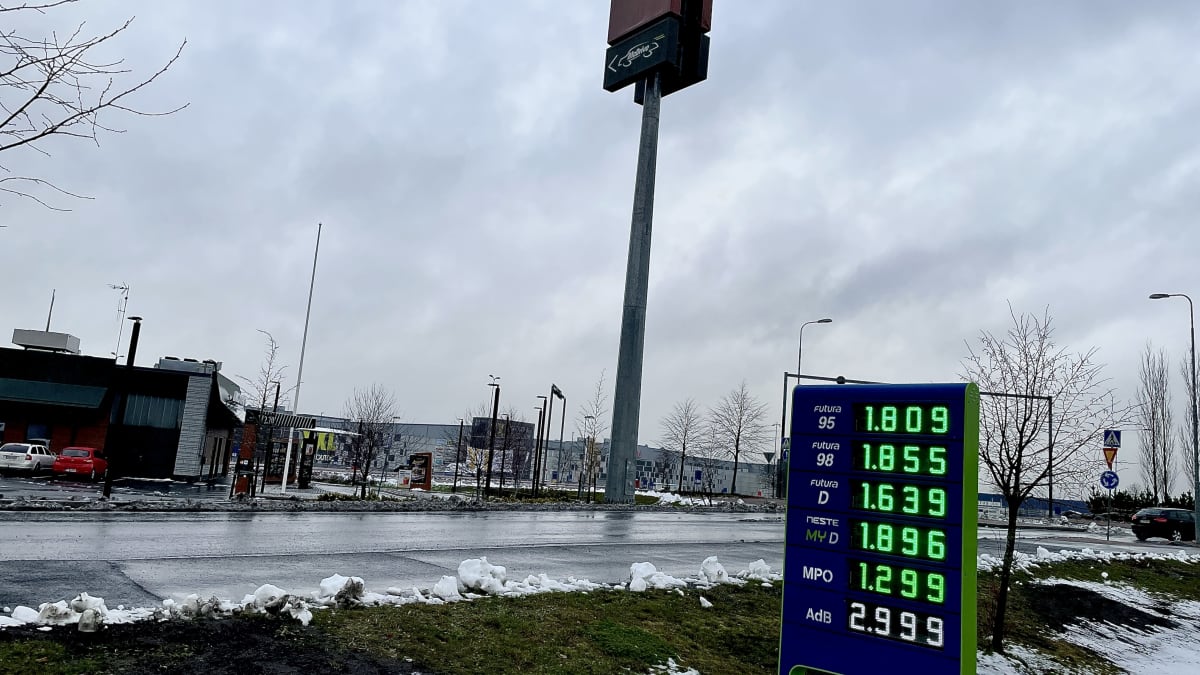 Nesteen polttoaineiden hinnat taulussa Kuopion Matkuksessa.