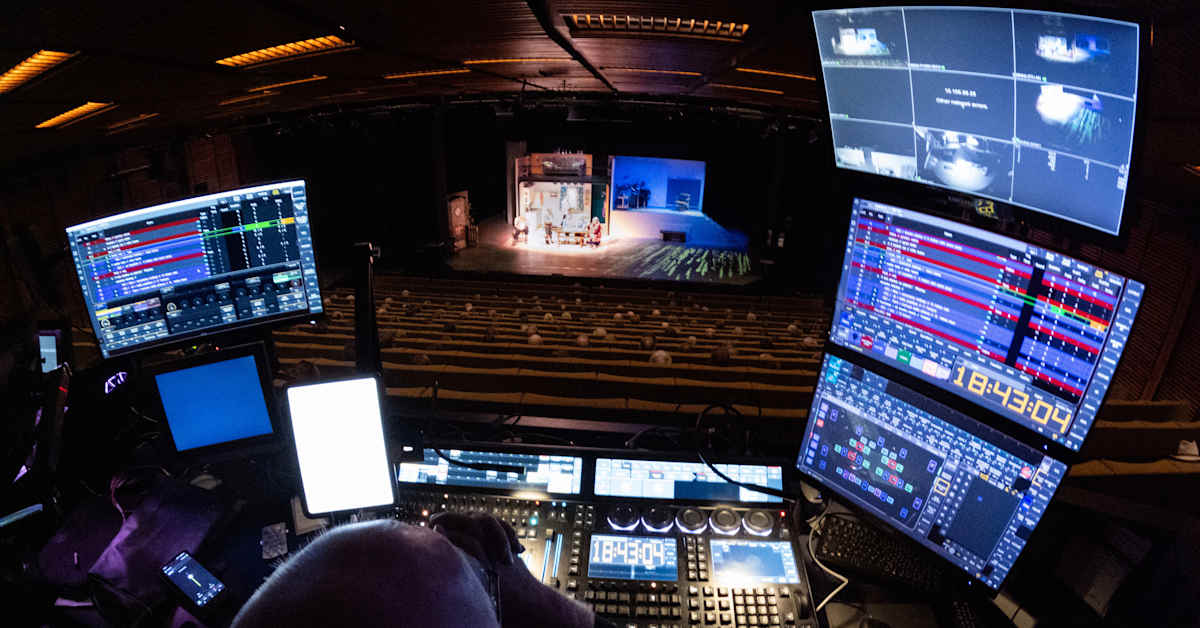 Teatterit järjestävät nyt aistiystävällisiä esityksiä: Kuopiossa katsoja saa vaihtaa paikkaa ja jutella kaverin kanssa