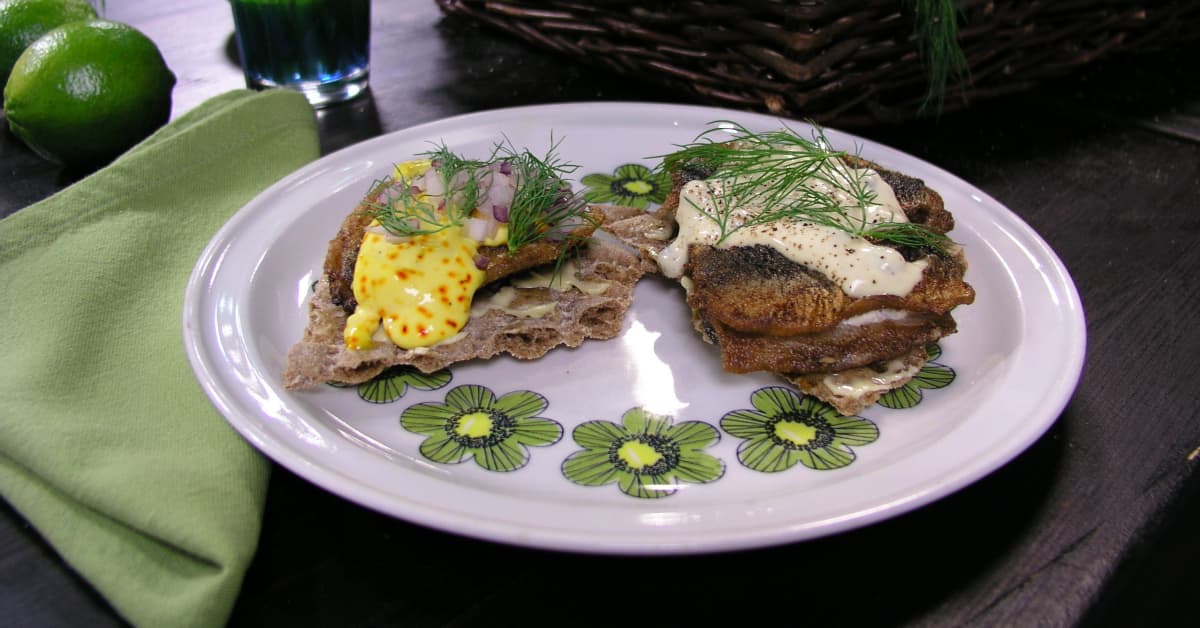 Två strömmingssmörgåsar | Recept | Svenska Yle