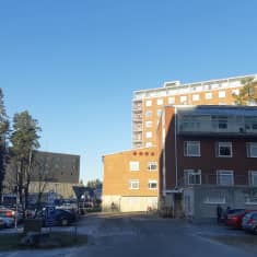 Keski-Suomen keskussairaalan rakennuksia, vasemmassa reunassa näkyy uusi sairaala Nova