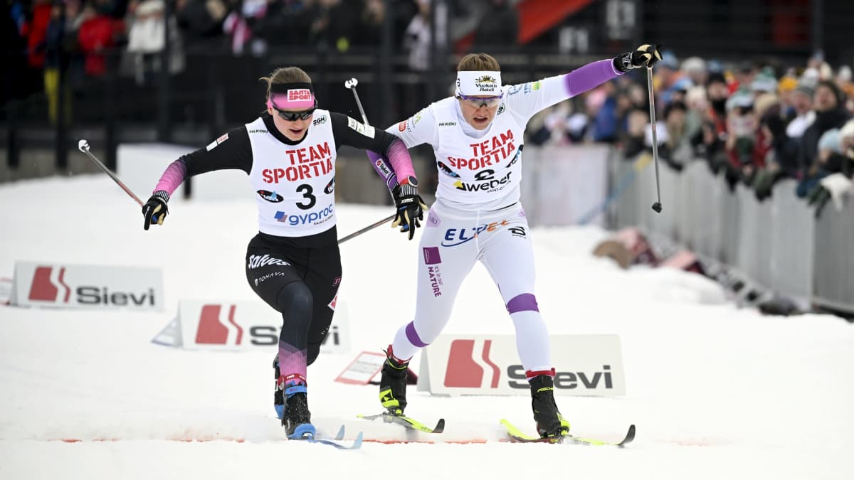 Johanna Matintalo, Pöytyän Urheilijat, niukasti SM-kultaa perinteisen sprintissä Tampereella 23.1.2023. Katri Lylynperä, Vuokatti Ski Team Kainuu, hävisi senttipelissä.
