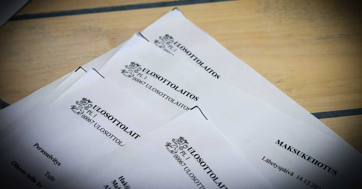 Ulosottovelkaisten naisten määrä kasvaa – katso oman maakuntasi tuoreet ulosottoluvut