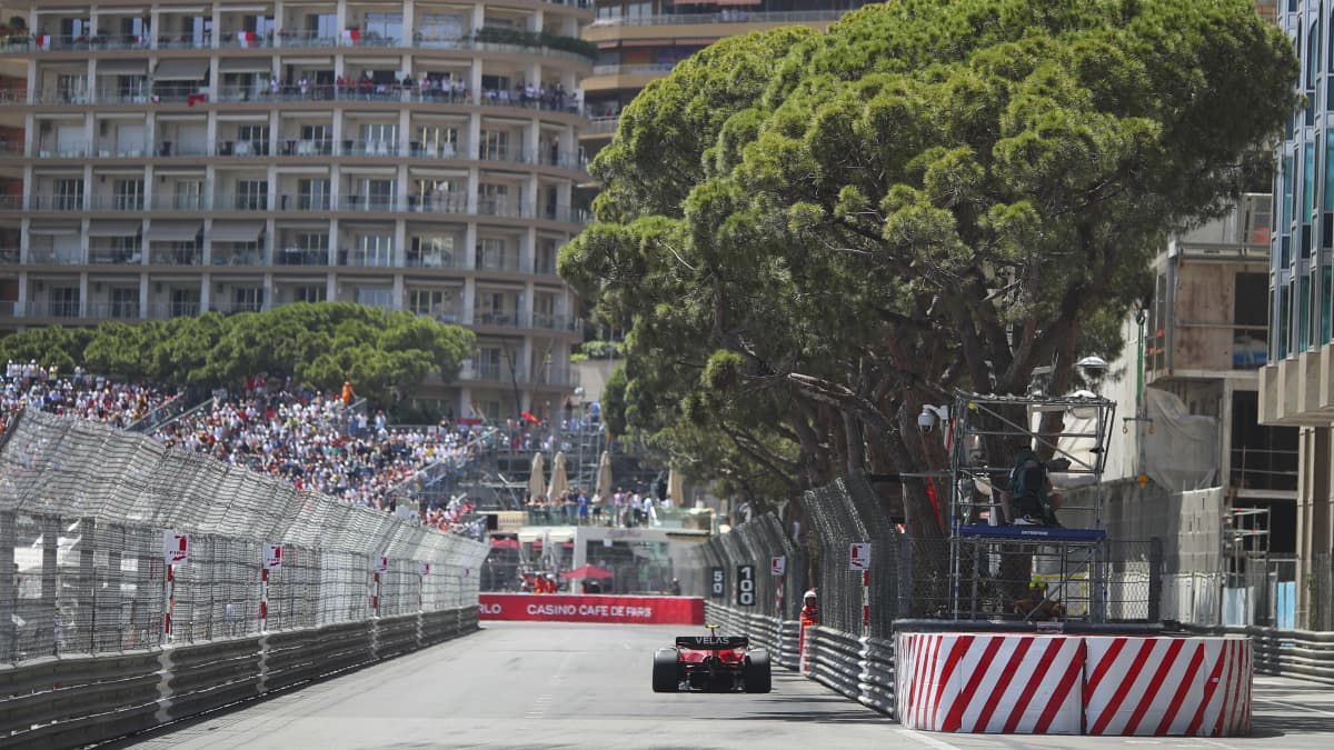 Ferrarin Charles Leclerc F1-harjoituksissa Monacossa.