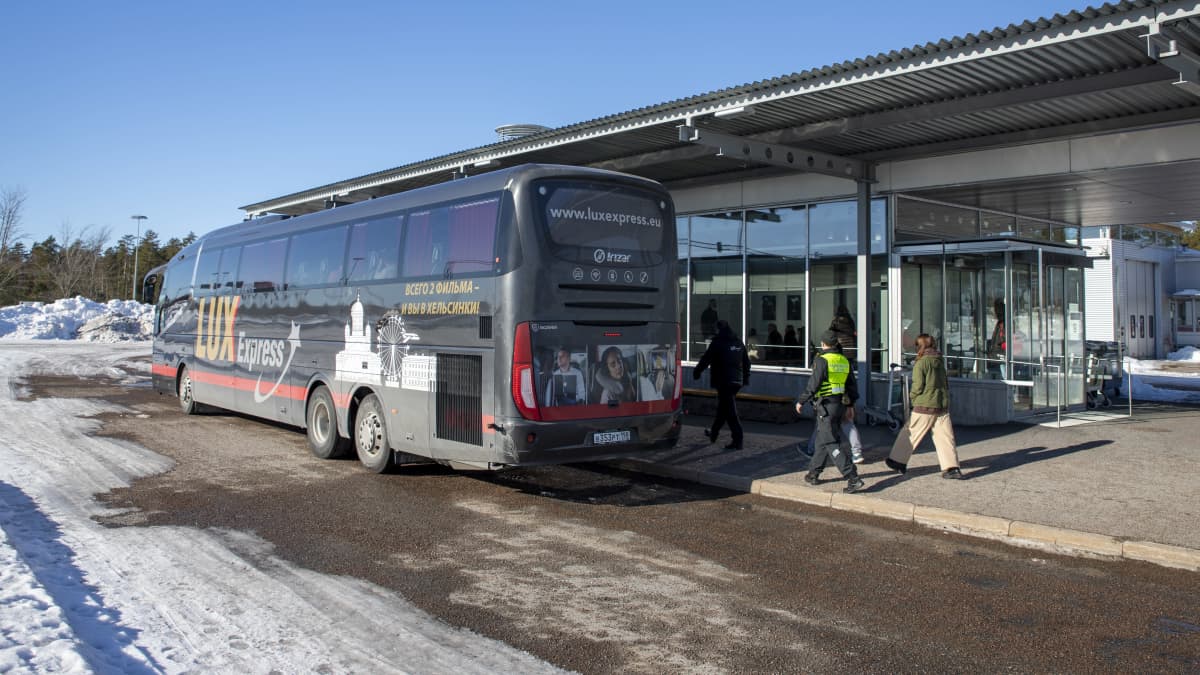 Vesa Grekula raportoi Vaalimaan rajatarkastusasemalta