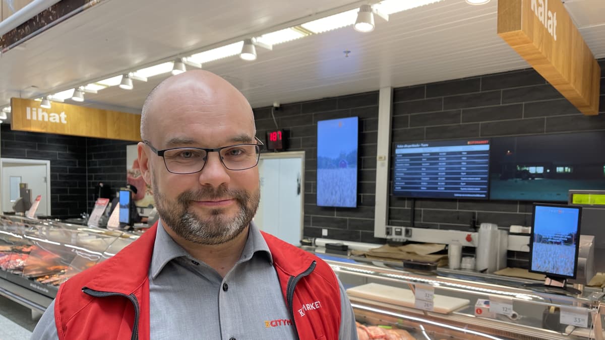 Kuvassa on K-Citymarketin kauppias Juha Kupiainen.