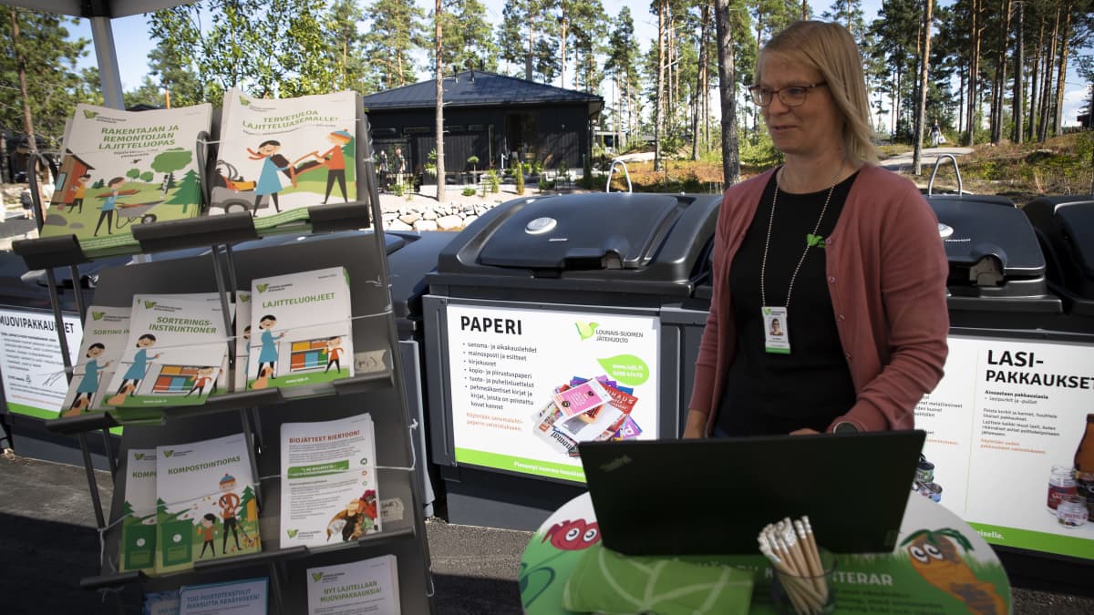 Älykkäät jäteastiat voivat kannustaa lajitteluun ja vähentää jatkossa  jätemaksua – tiukentuneisiin kierrätystavoitteisiin on Suomessa matkaa