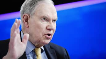 Entinen pääministeri Paavo Lipponen (sd) Ylen Ykkösaamun vieraana.