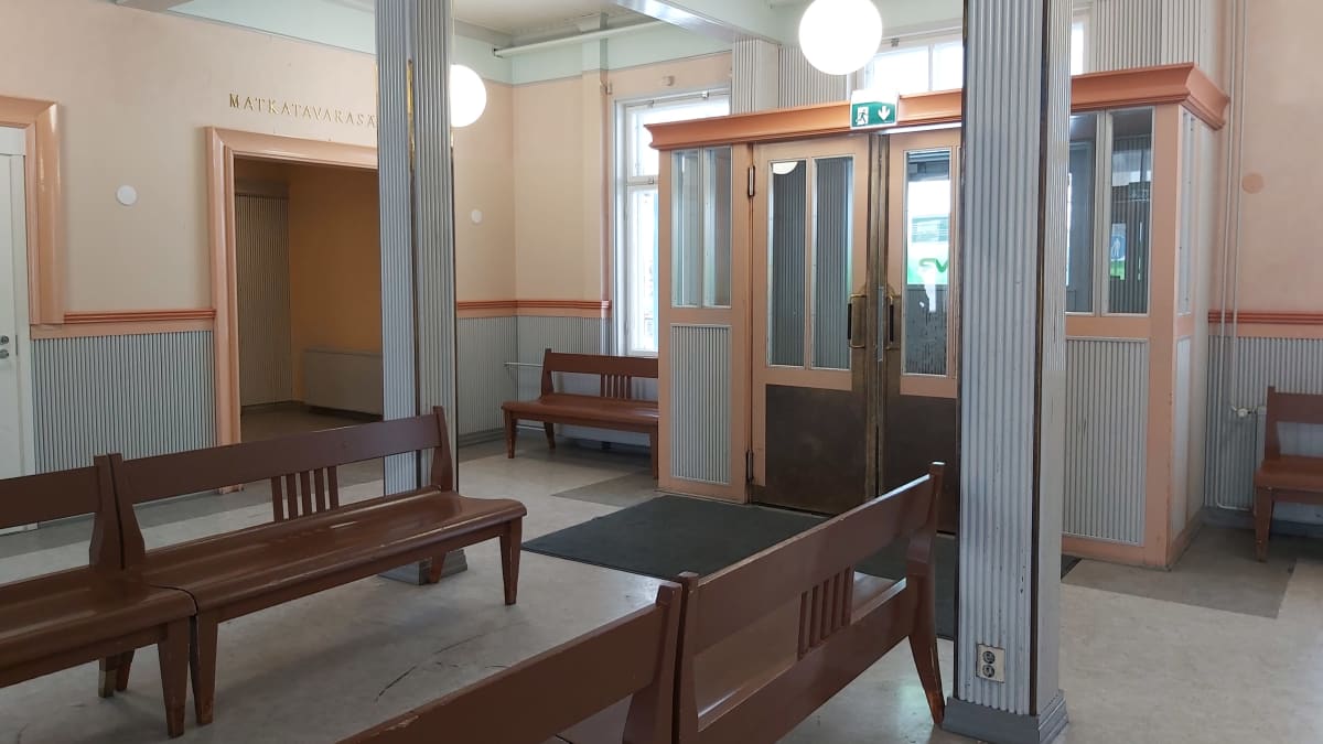 Kemin rautatieaseman kunnostettu odotustila avataan pian matkustajille |  Yle Uutiset