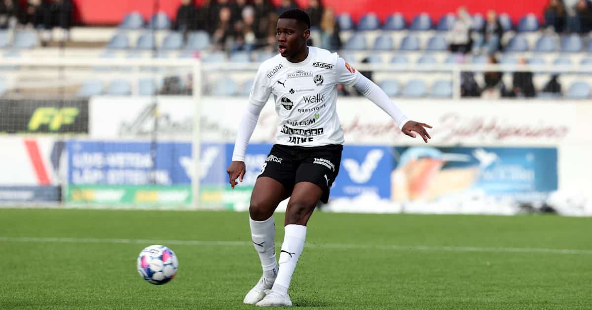 Huuhkajiin muutoksia – laitapakki Ryan Mahuta ensi kertaa Suomen A-maajoukkueeseen