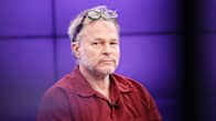 Teivo Teivainen Ylen uutisstudiossa.