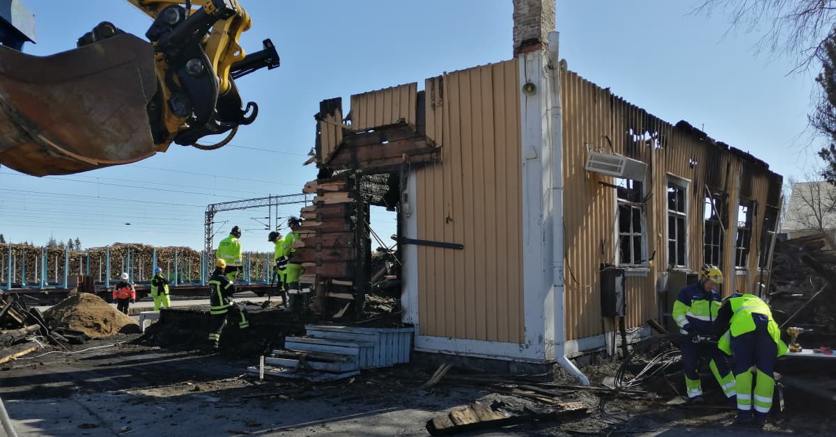 Tulipalon tuhoama Paltamon Kontiomäen asemarakennus oli  kulttuurihistoriallisesti korvaamaton | Yle Uutiset